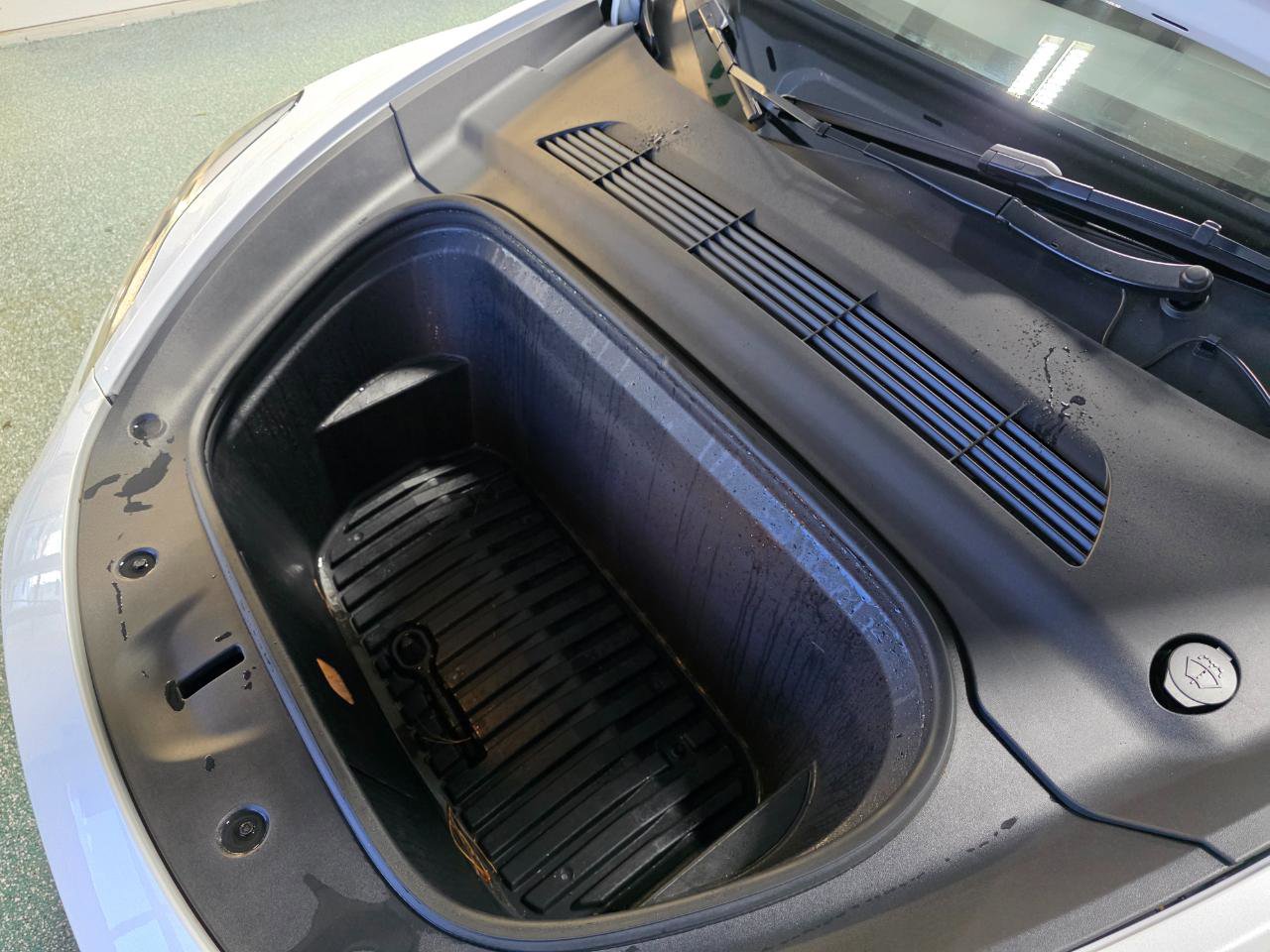 Used 2023 Tesla Model Y Long Range image 42