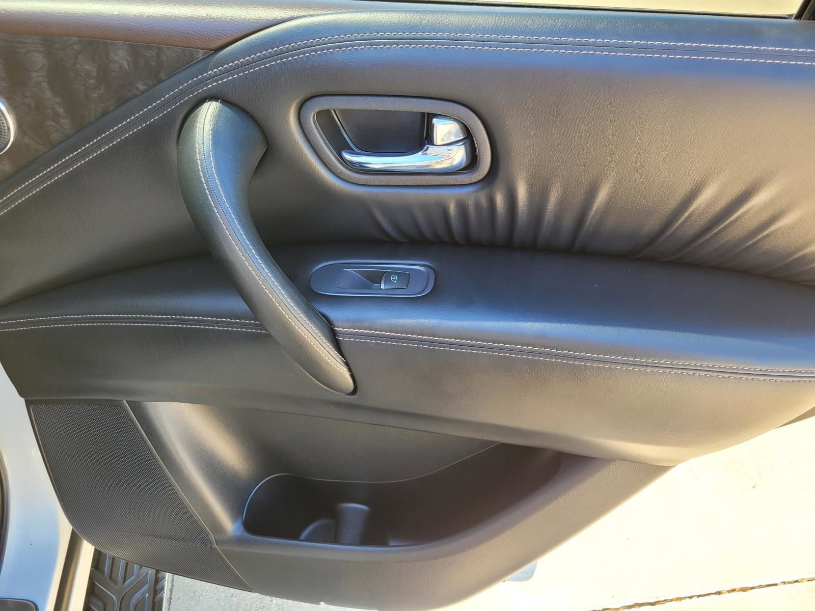 Used 2023 Nissan Armada Platinum w/ Captain's Chairs Package RWD image 13