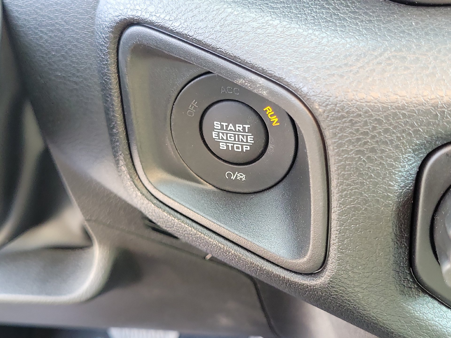 New 2026 Jeep Gladiator Sport AWD/4WD image 11