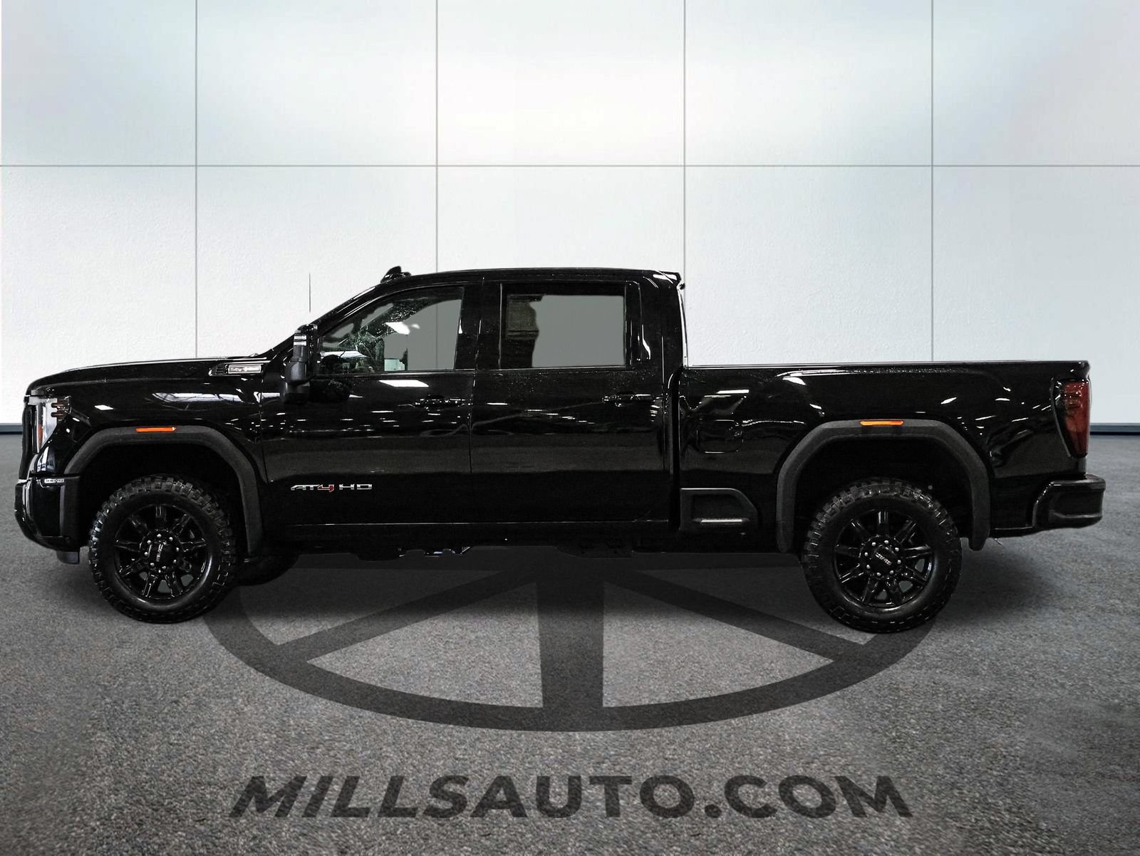 Used 2024 GMC Sierra 3500 AT4 w/ Technology Package AWD/4WD image 3