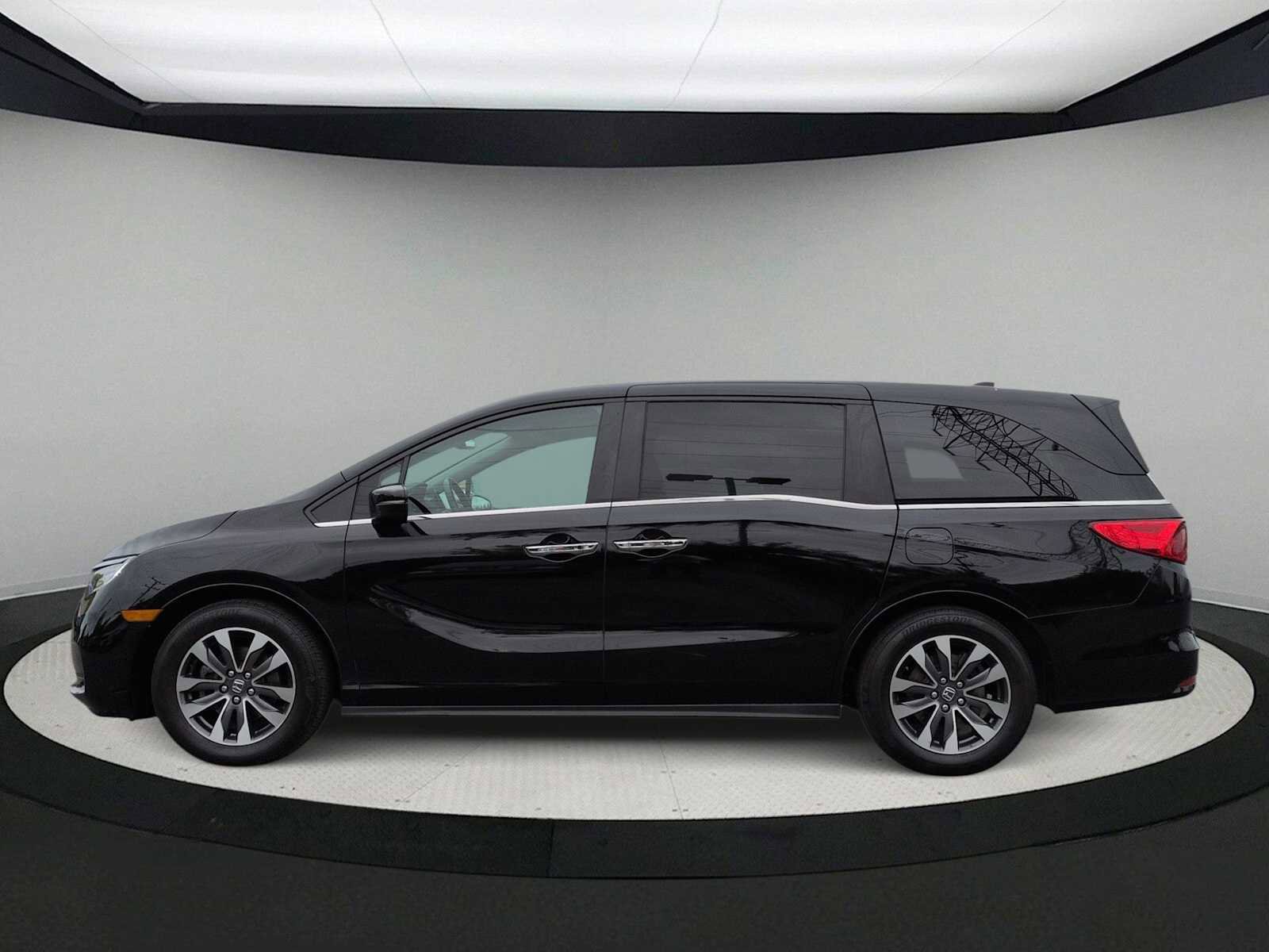Used 2023 Honda Odyssey EX-L image 5