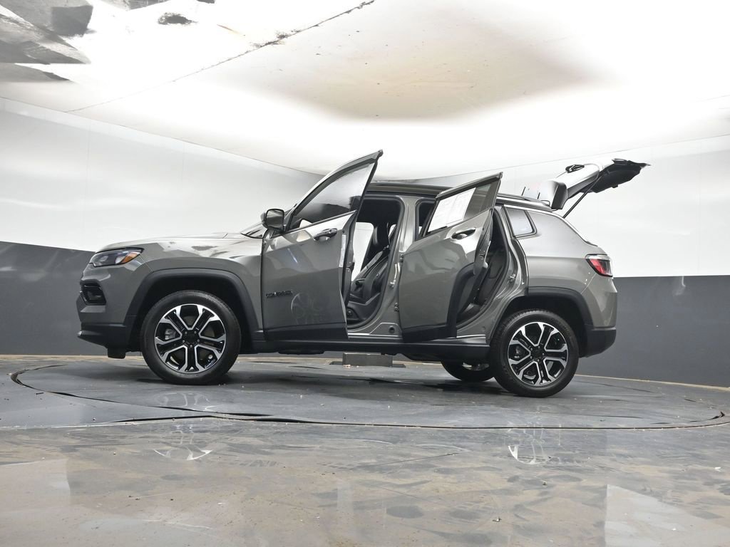 Used 2023 Jeep Compass Limited AWD/4WD image 44