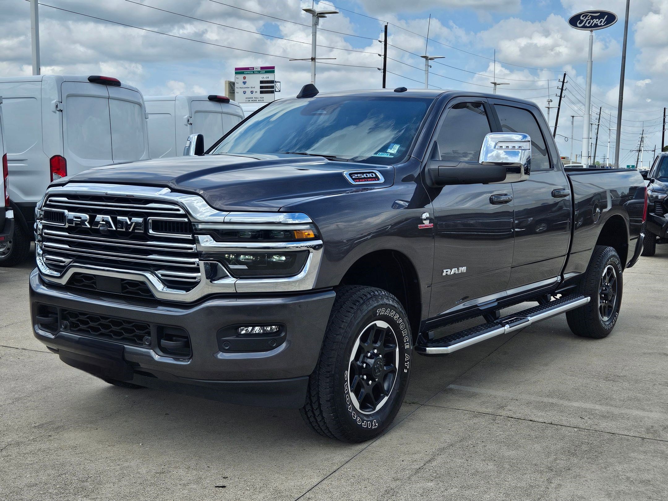 Used 2025 RAM 2500 Laramie image 9