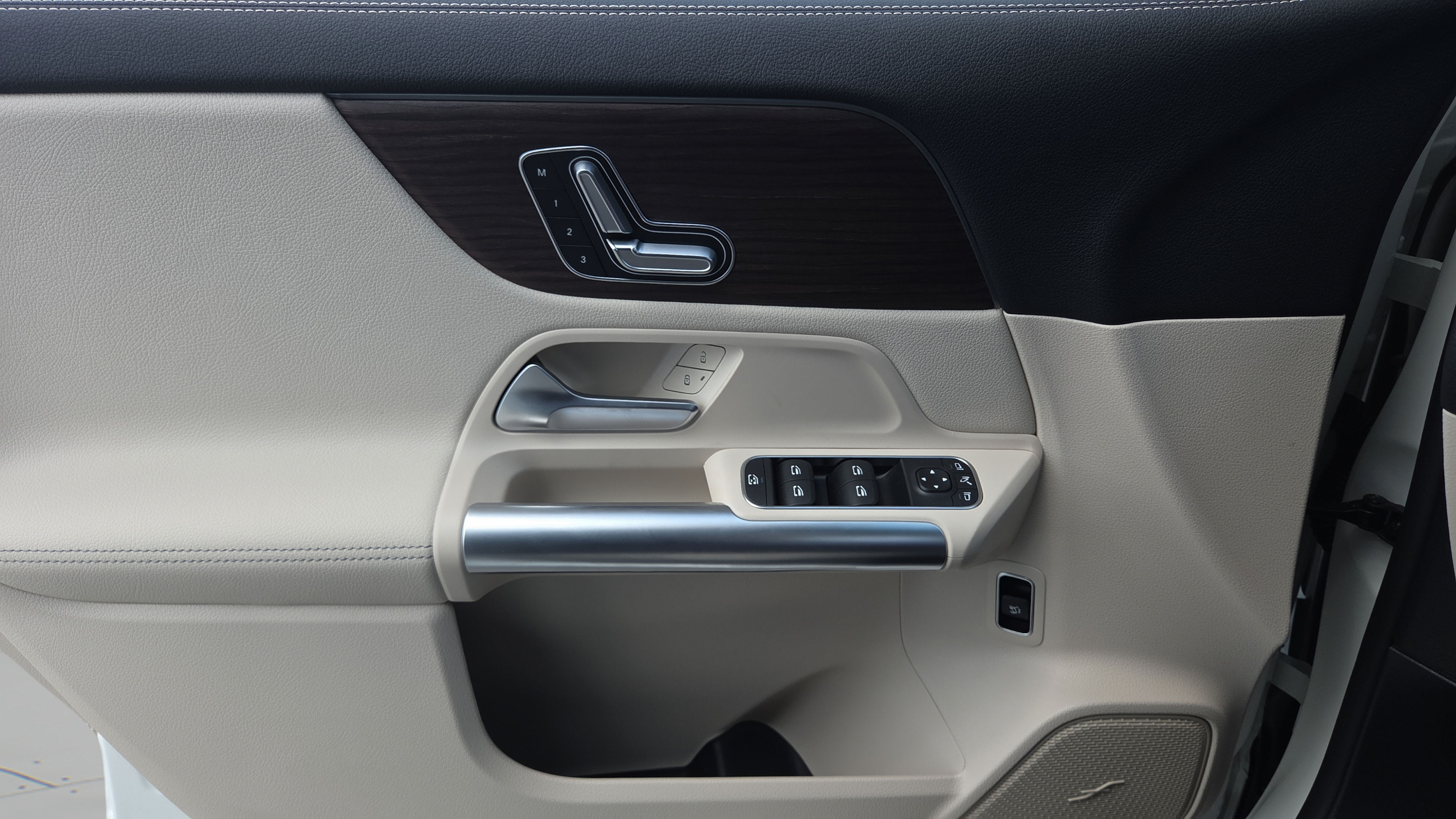 New 2026 Mercedes-Benz GLA 250 image 34