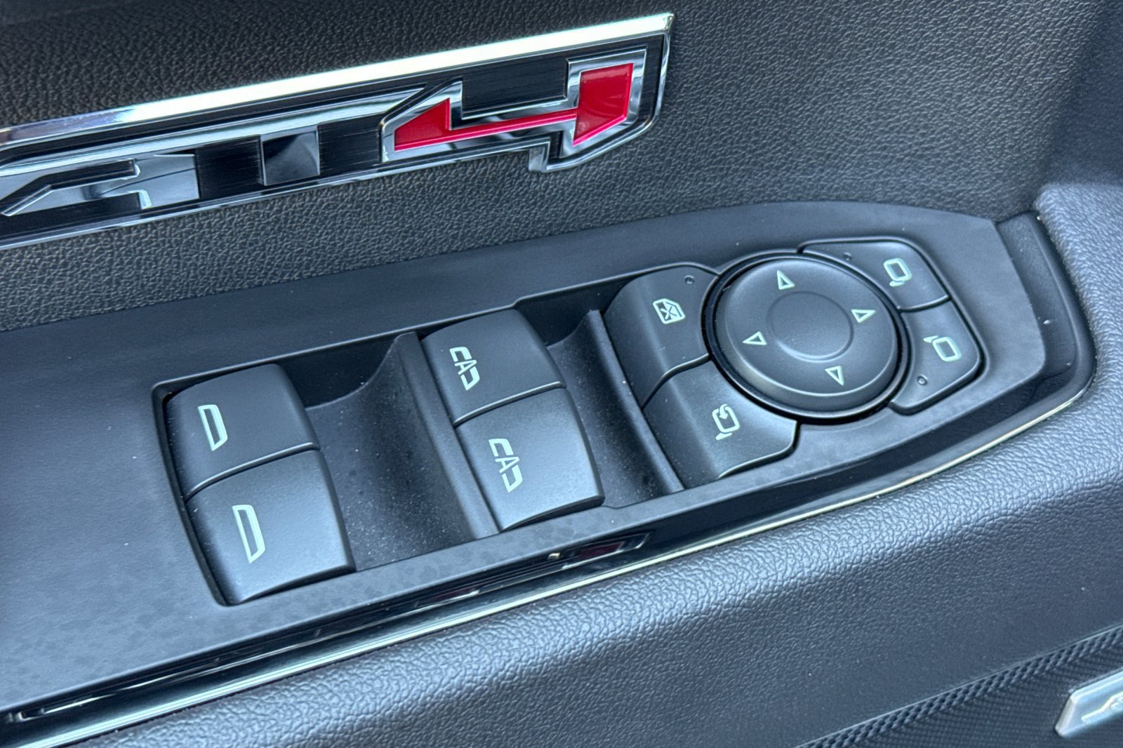 Used 2025 GMC Sierra 1500 AT4 AWD/4WD image 13