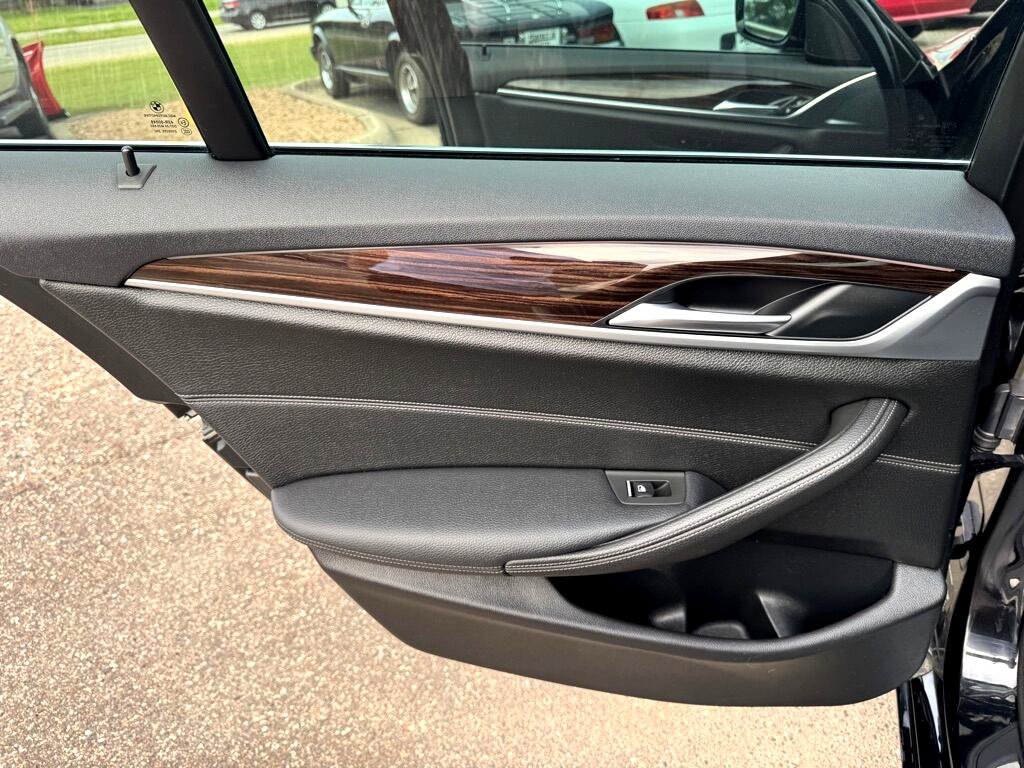 Used 2019 BMW 530i xDrive image 25