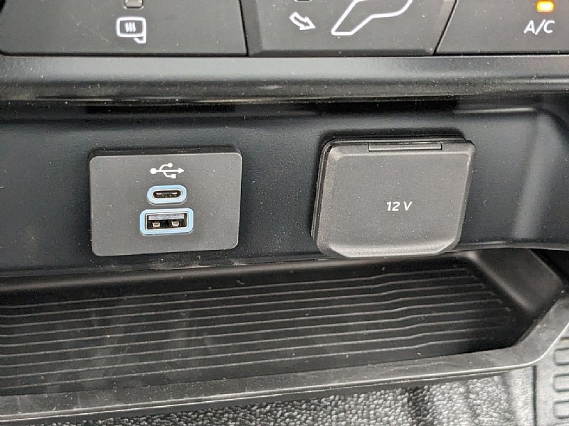 New 2025 Ford F550 4x4 Regular Cab Super Duty image 29