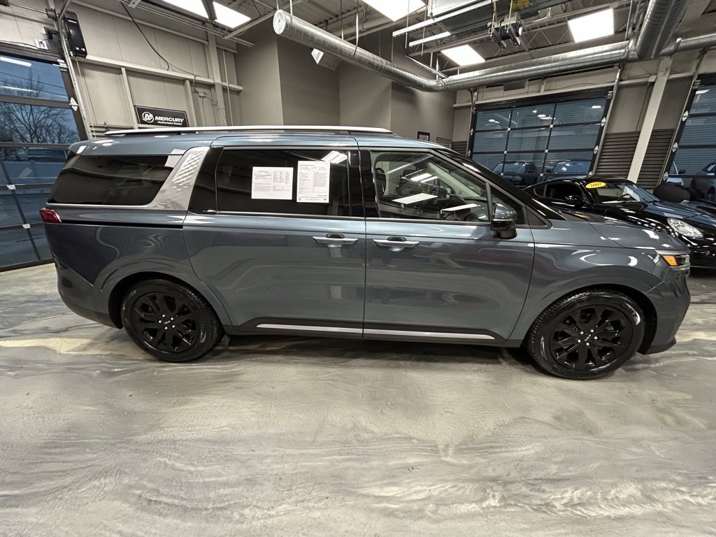 Used 2022 Kia Carnival SX Prestige image 29