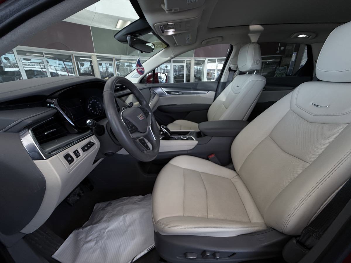 Used 2020 Cadillac XT5 Premium Luxury AWD/4WD image 14