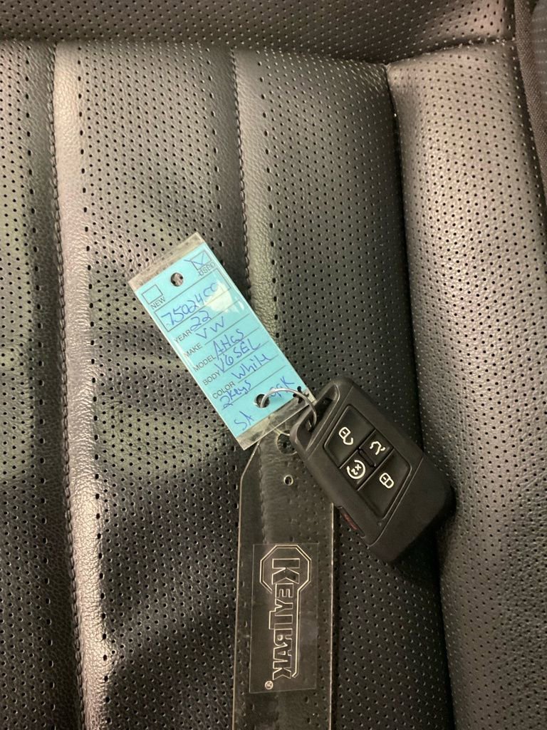 Used 2022 Volkswagen Atlas SEL Premium image 38