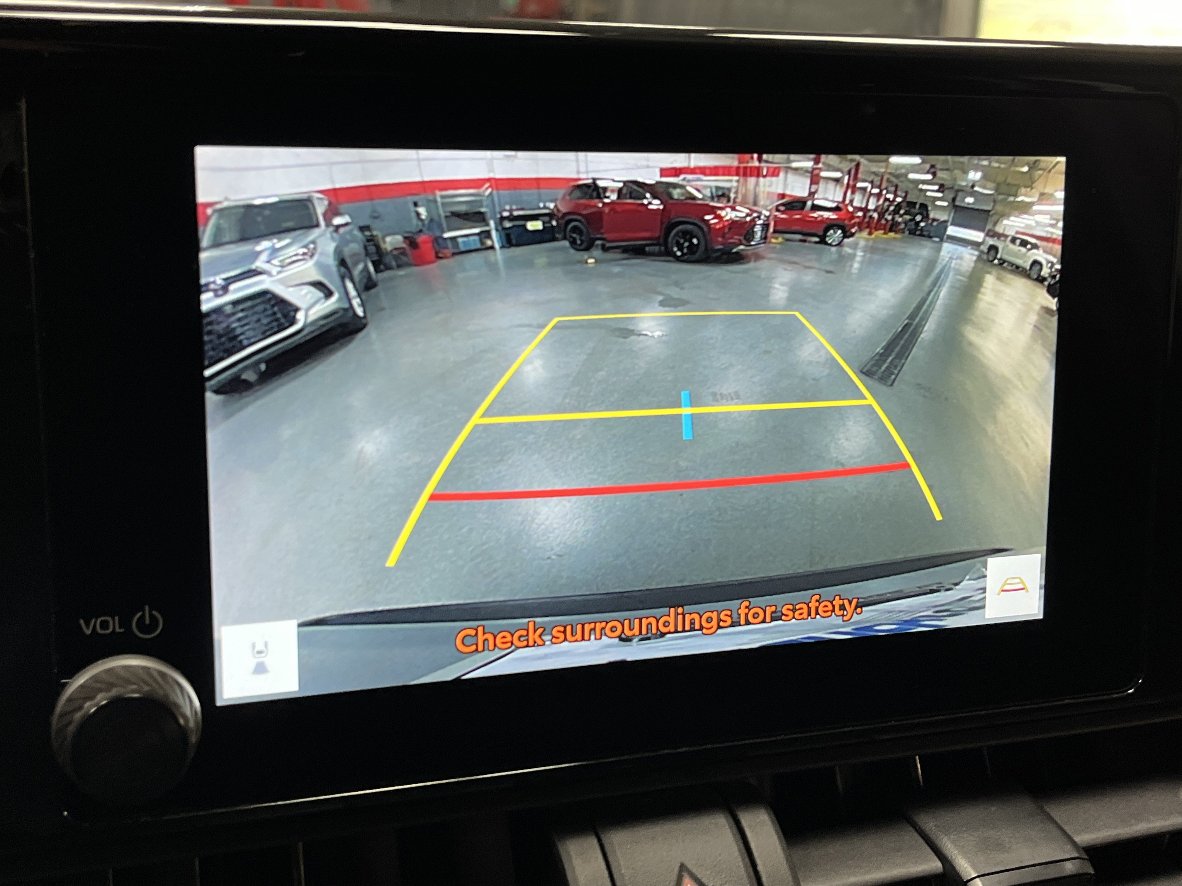 Used 2025 Toyota RAV4 XLE FWD image 25