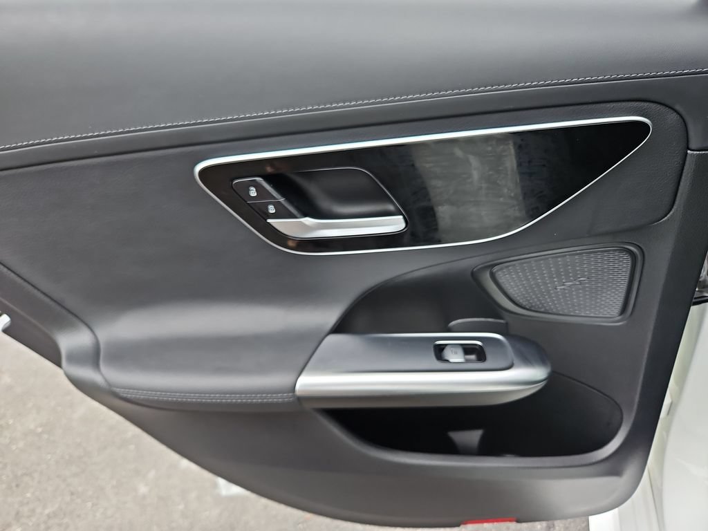 Used 2022 Mercedes-Benz C 300 Sedan image 29