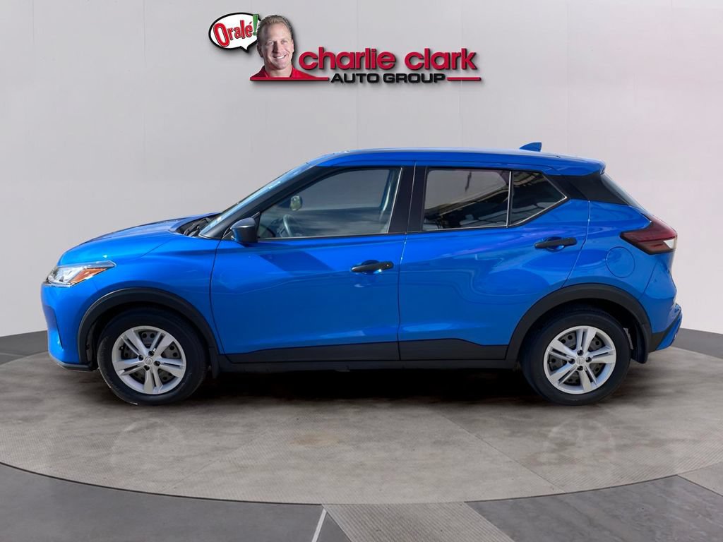 Used 2023 Nissan Kicks S FWD image 3
