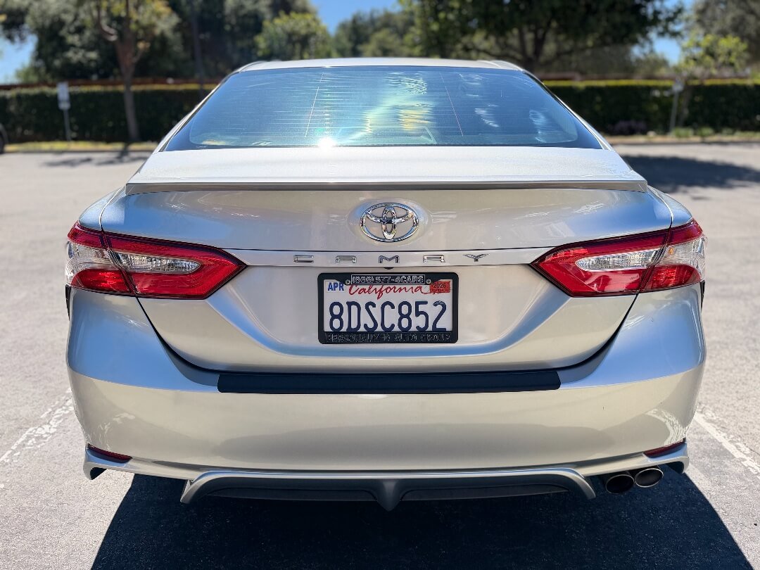 Used 2018 Toyota Camry SE FWD image 7