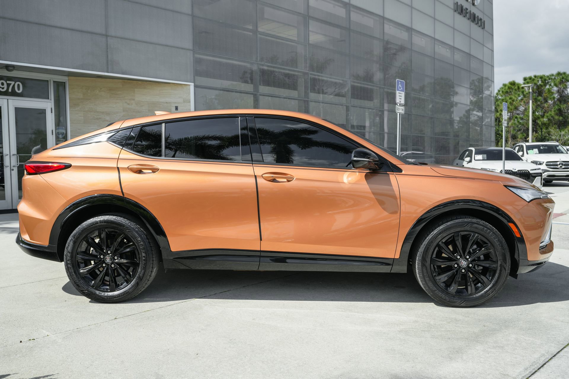 Used 2024 Buick Envista Sport Touring w/ Convenience I Package image 26