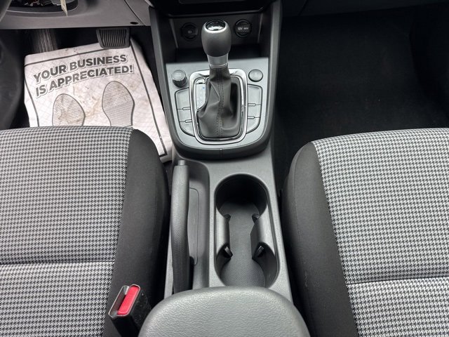 Used 2023 Hyundai Kona SE image 11