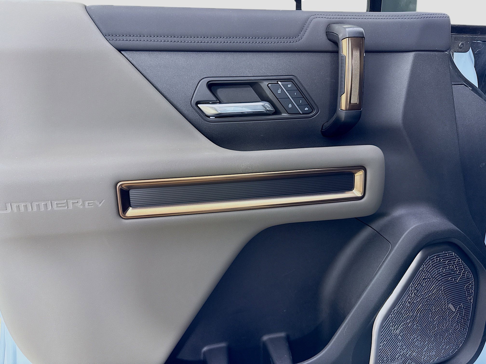 Used 2025 GMC Hummer EV 2X image 18