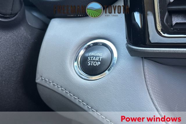 Used 2023 Toyota Highlander XLE AWD/4WD image 30
