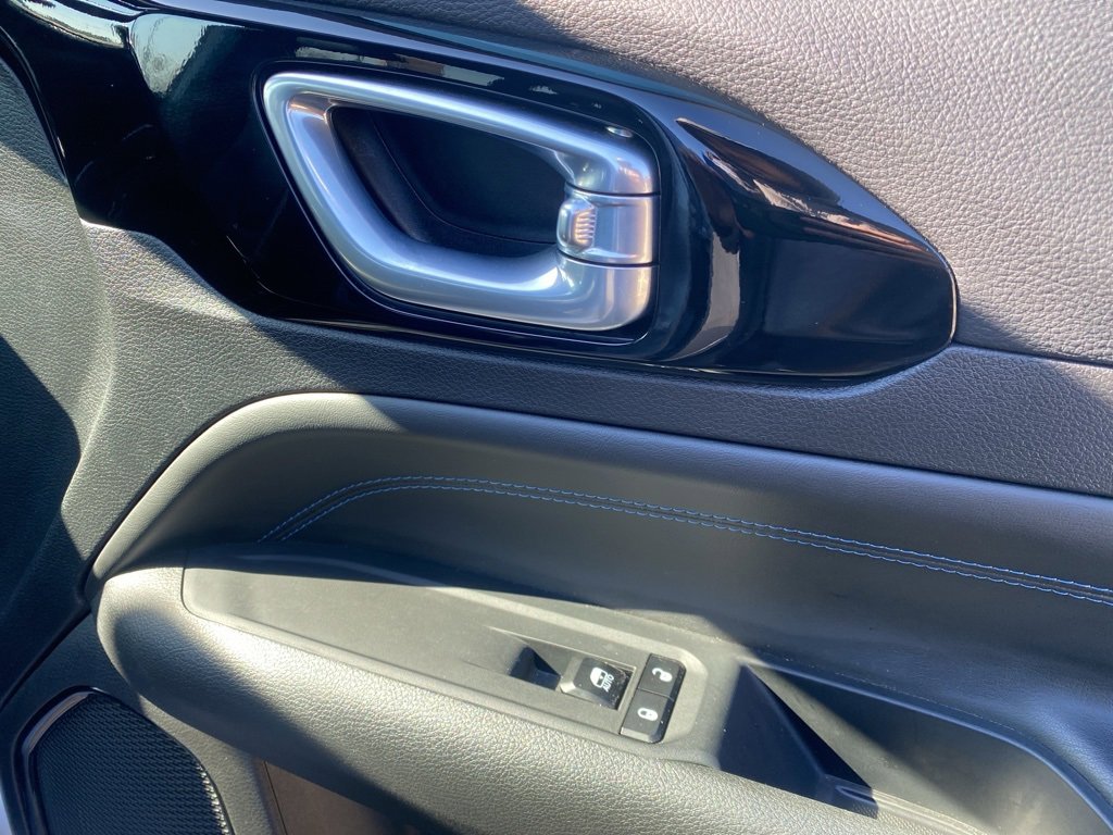 Used 2025 Jeep Compass Limited w/ High Altitude Package image 21