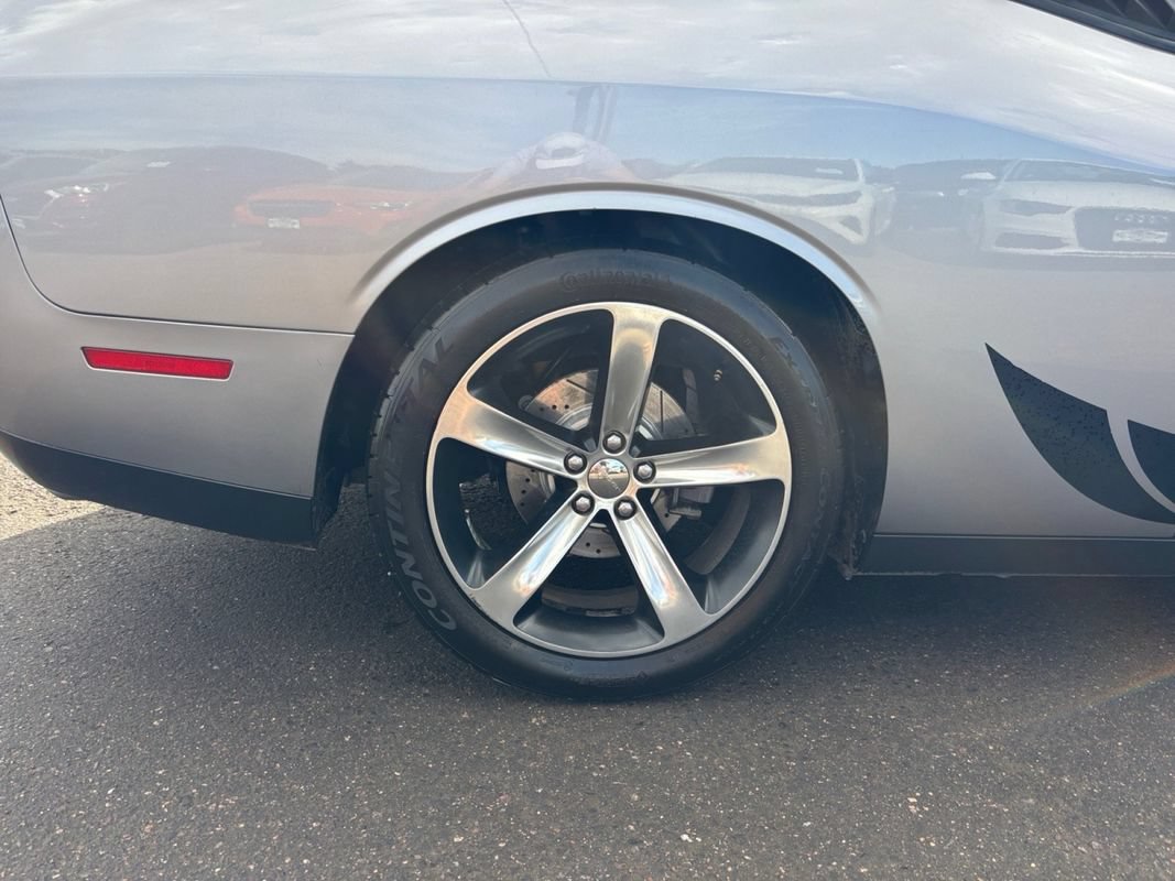 Used 2015 Dodge Challenger R/T Plus RWD image 11