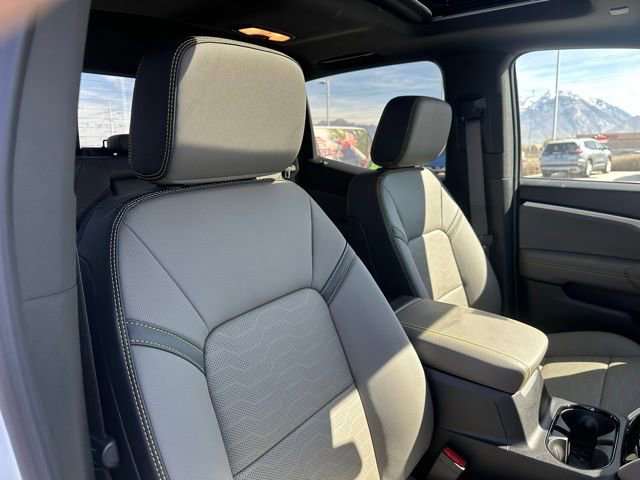 New 2026 Chevrolet Colorado ZR2 w/ Technology Package image 18