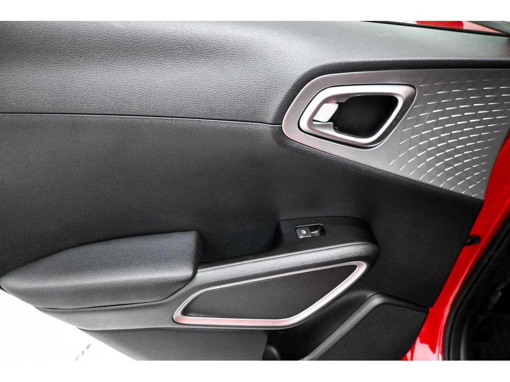 Used 2021 Kia Soul LX FWD image 22