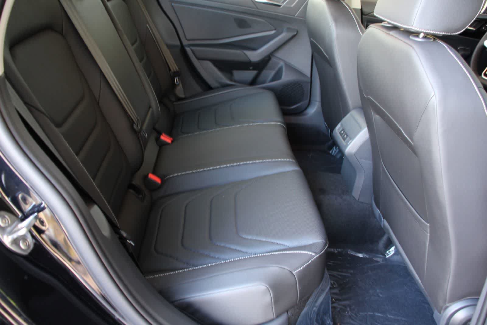 Used 2024 Volkswagen Jetta SEL FWD image 17