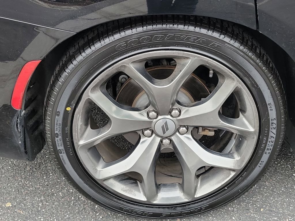 Used 2017 Dodge Charger R/T w/ Plus Group image 18