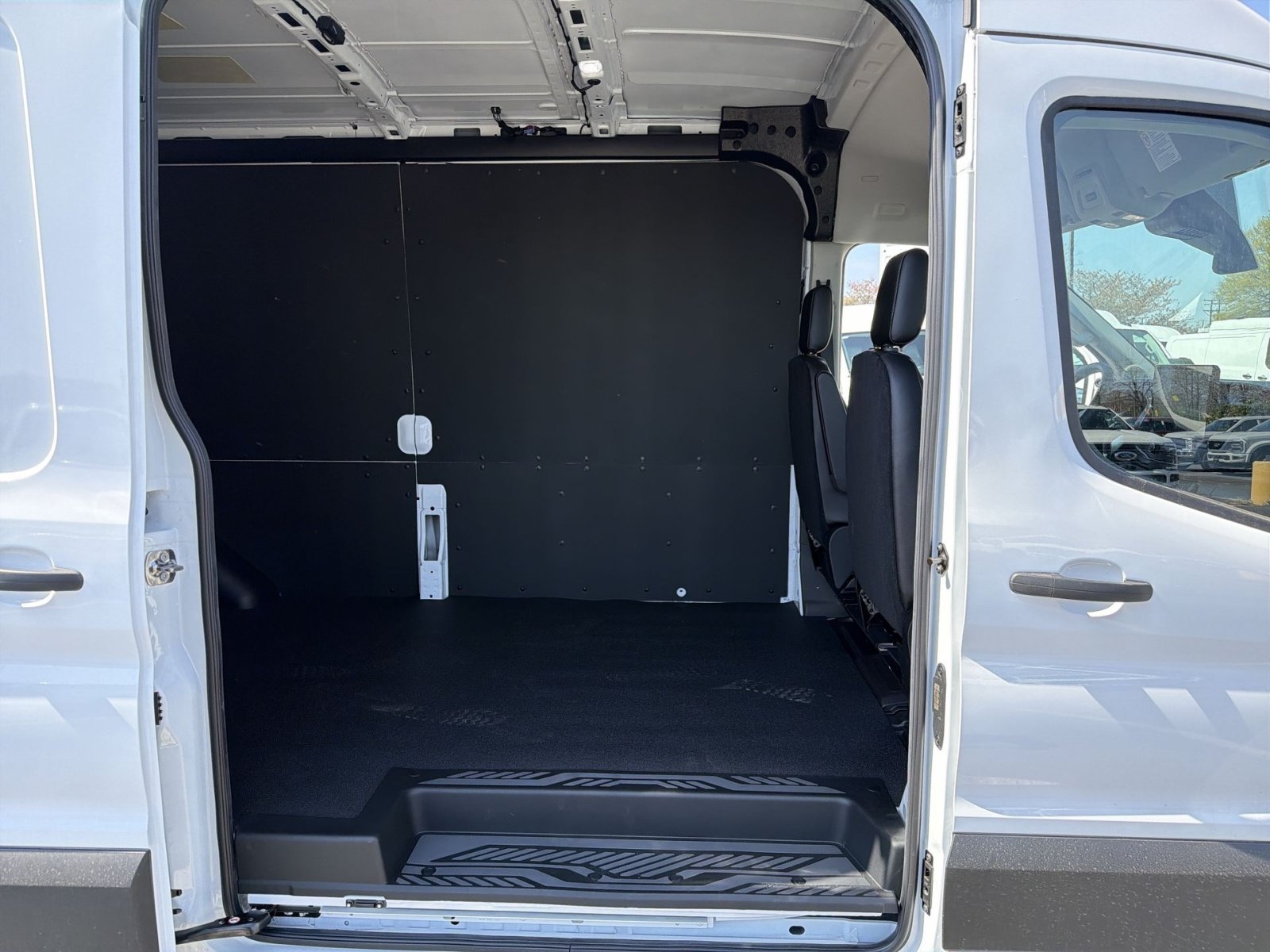New 2026 Ford Transit 250 148 Medium Roof w/ Load Area Protection Package RWD image 27