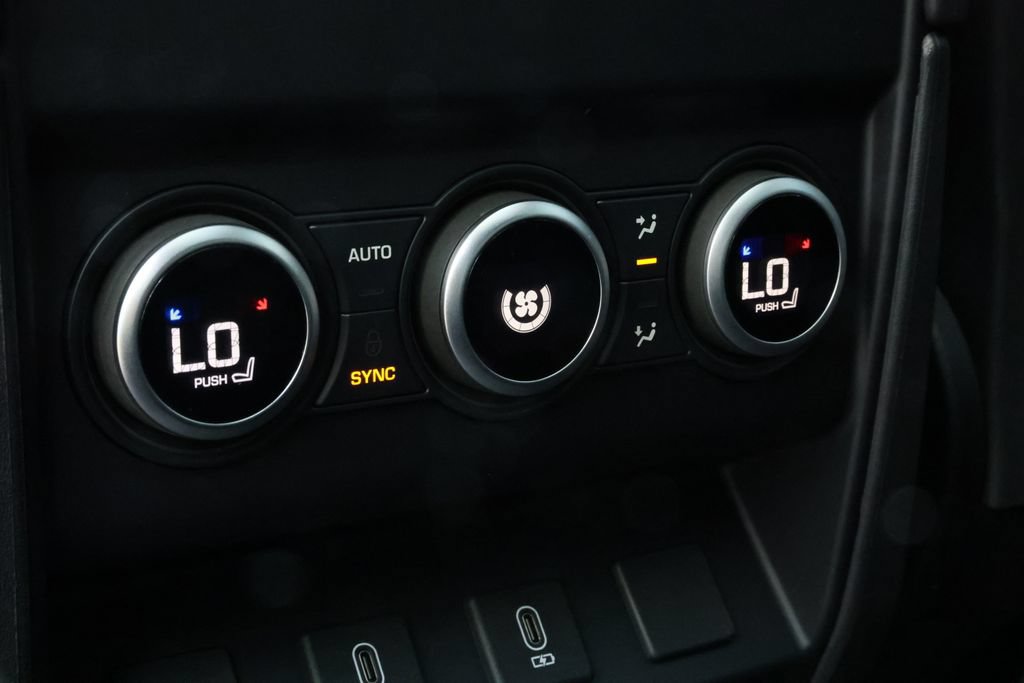 New 2026 Land Rover Defender 110 S AWD/4WD image 27