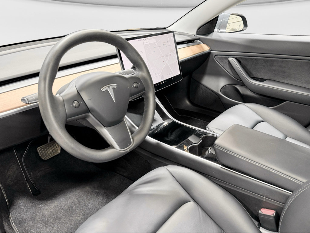 Used 2020 Tesla Model 3 Long Range image 16