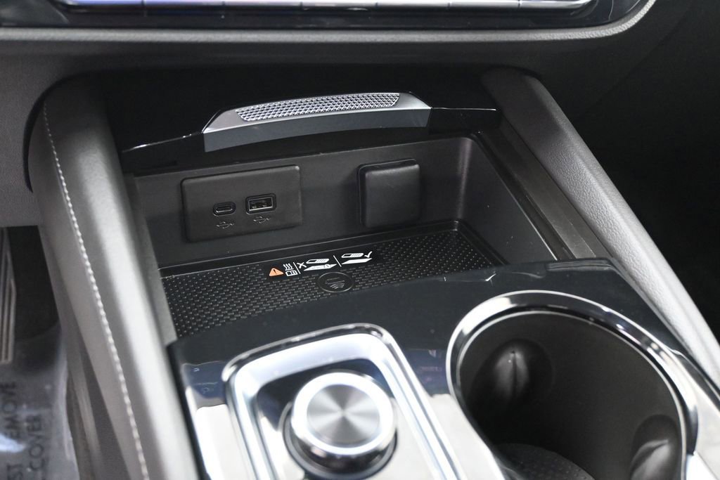 Used 2025 Buick Envision Preferred AWD/4WD image 20