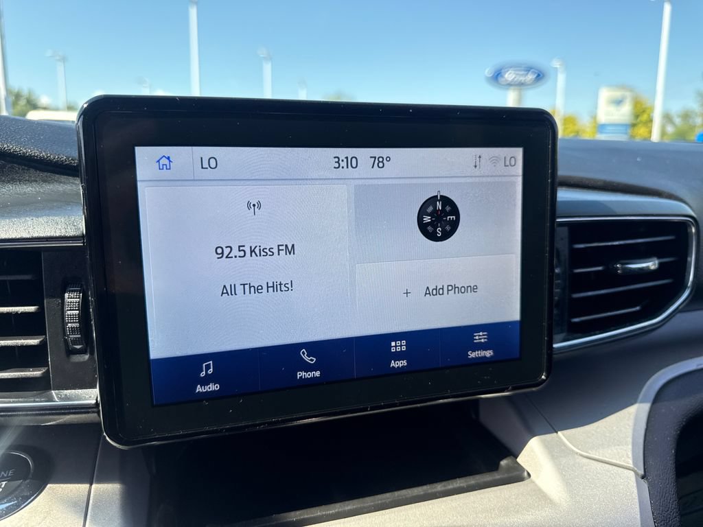 Used 2024 Ford Explorer XLT w/ Equipment Group 202A AWD/4WD image 34