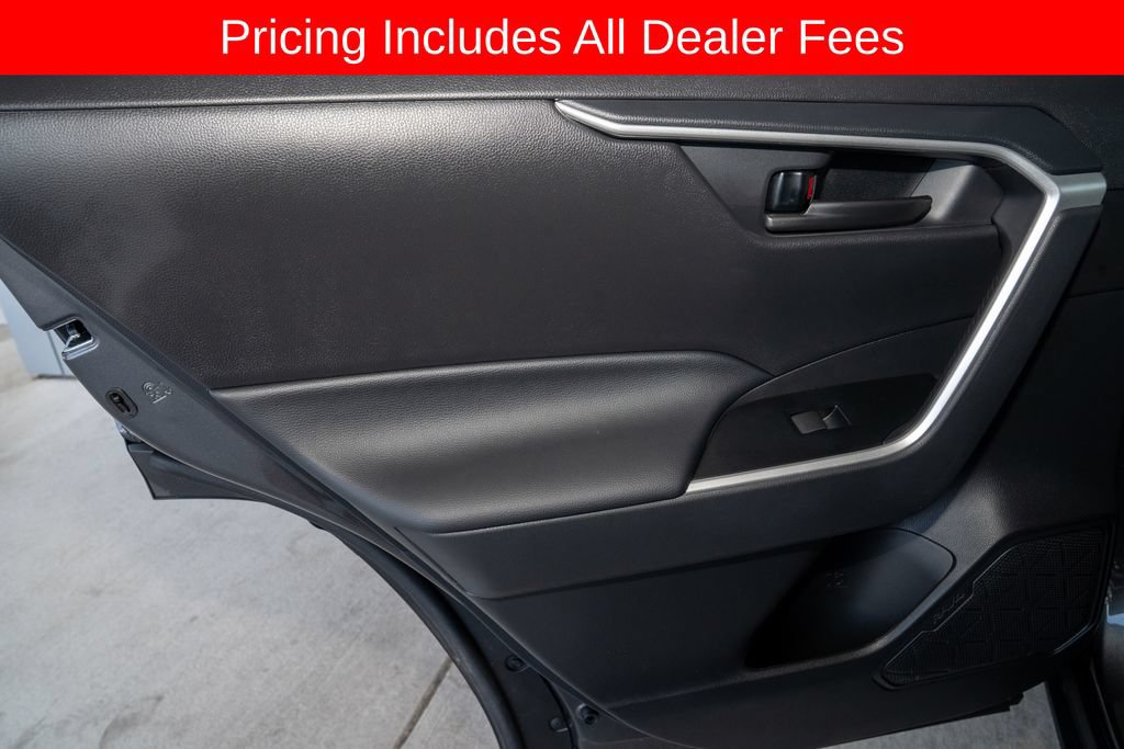 Used 2024 Toyota RAV4 LE FWD image 8