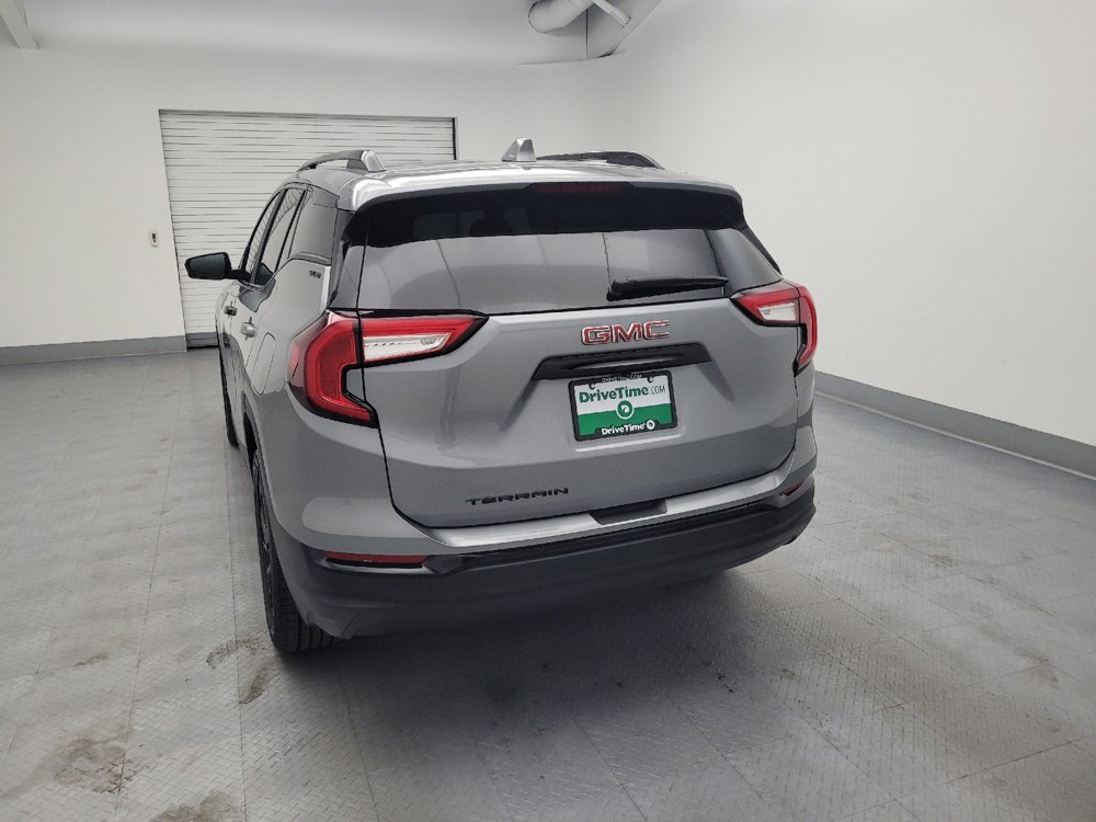 Used 2023 GMC Terrain SLE w/ Driver Convenience Package FWD image 6