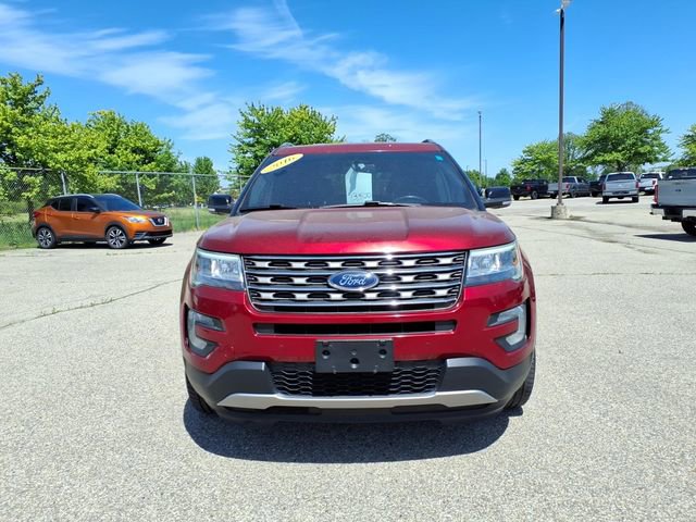 Used 2016 Ford Explorer XLT w/ Equipment Group 202A AWD/4WD image 2
