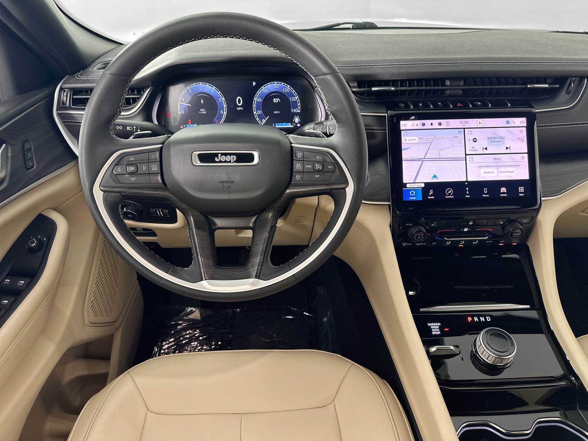 Used 2023 Jeep Grand Cherokee L Limited AWD/4WD image 22