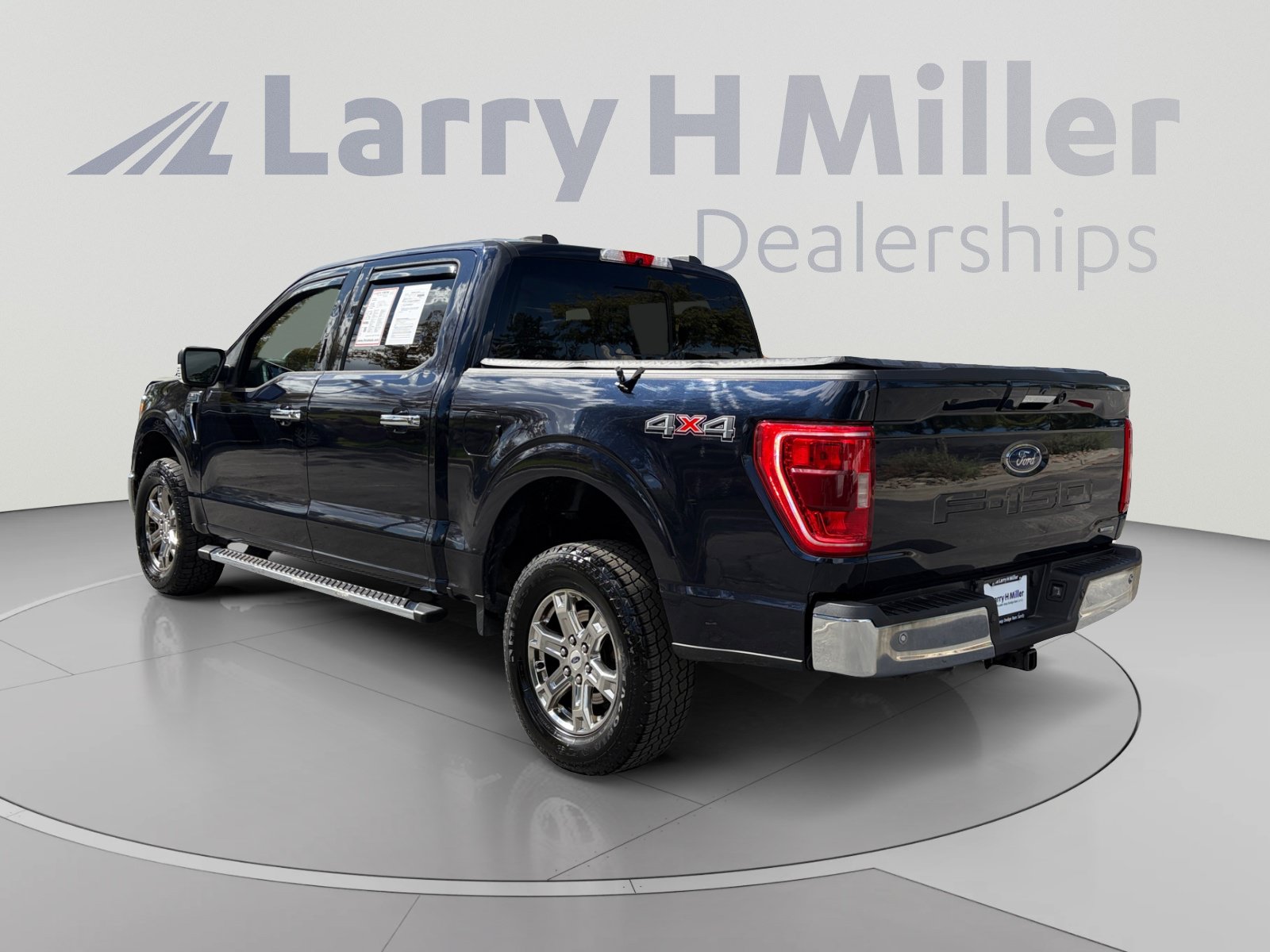 Used 2021 Ford F150 XLT w/ Equipment Group 302A High AWD/4WD image 3