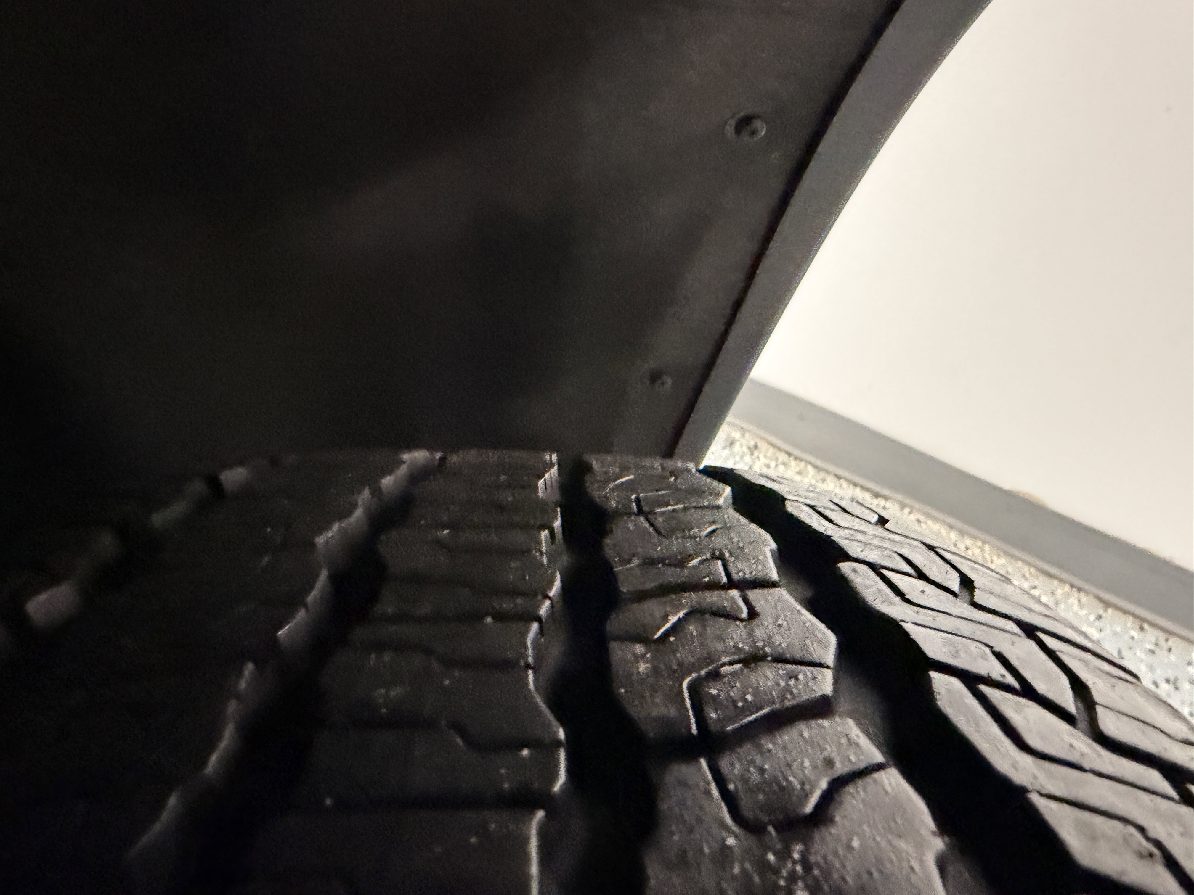 Used 2025 GMC Acadia AT4 w/ Luxury Package image 34