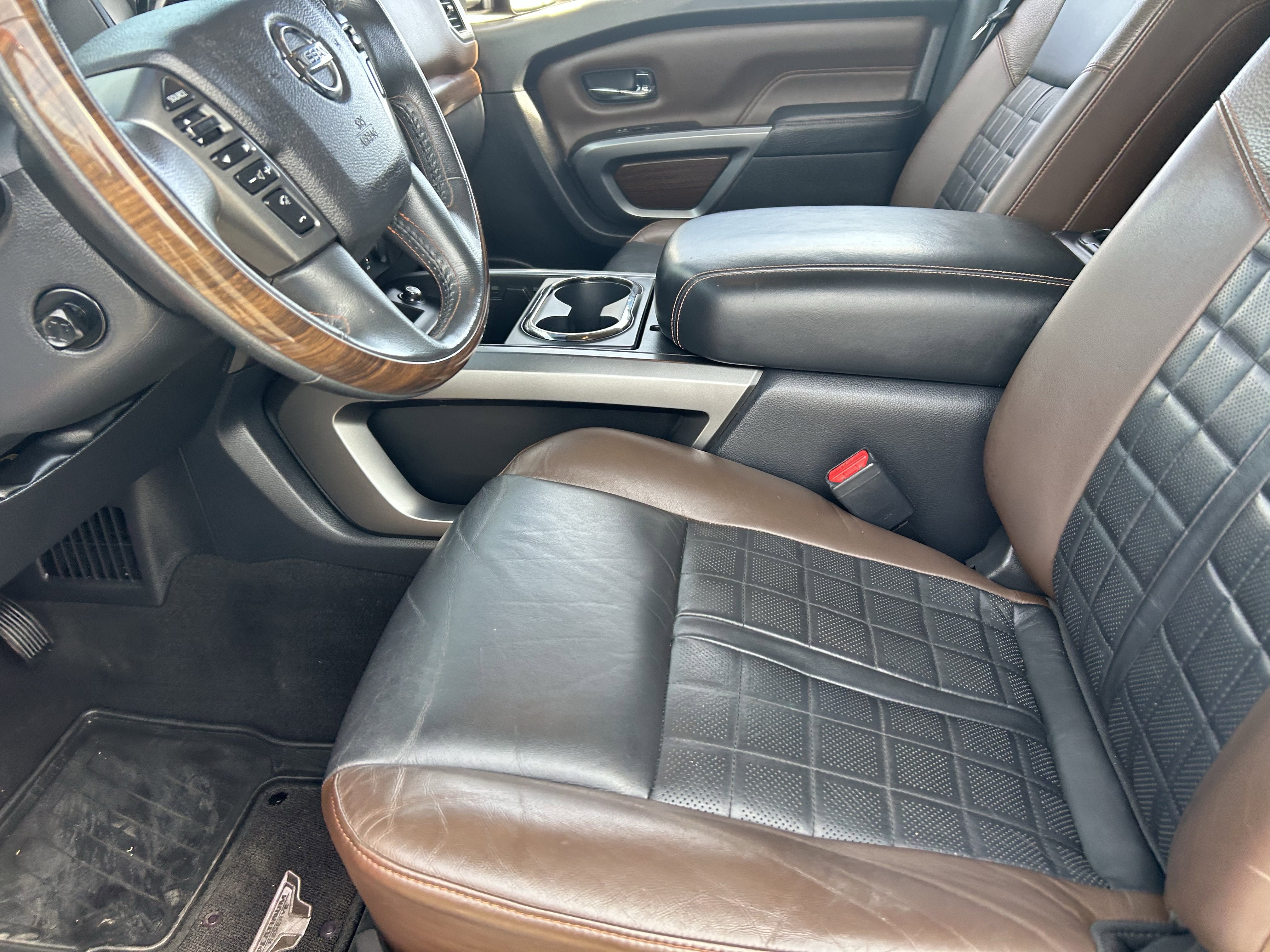 Used 2016 Nissan Titan Platinum Reserve AWD/4WD image 27