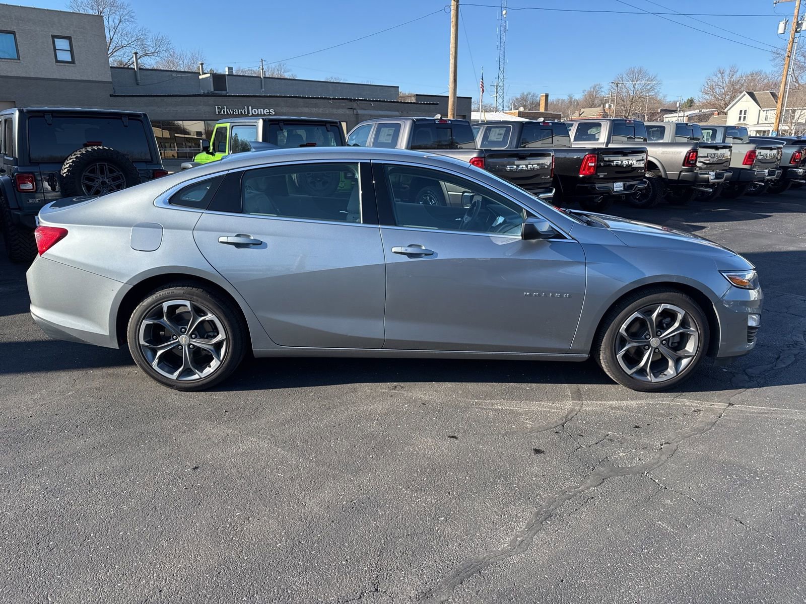 Used 2024 Chevrolet Malibu LT image 8
