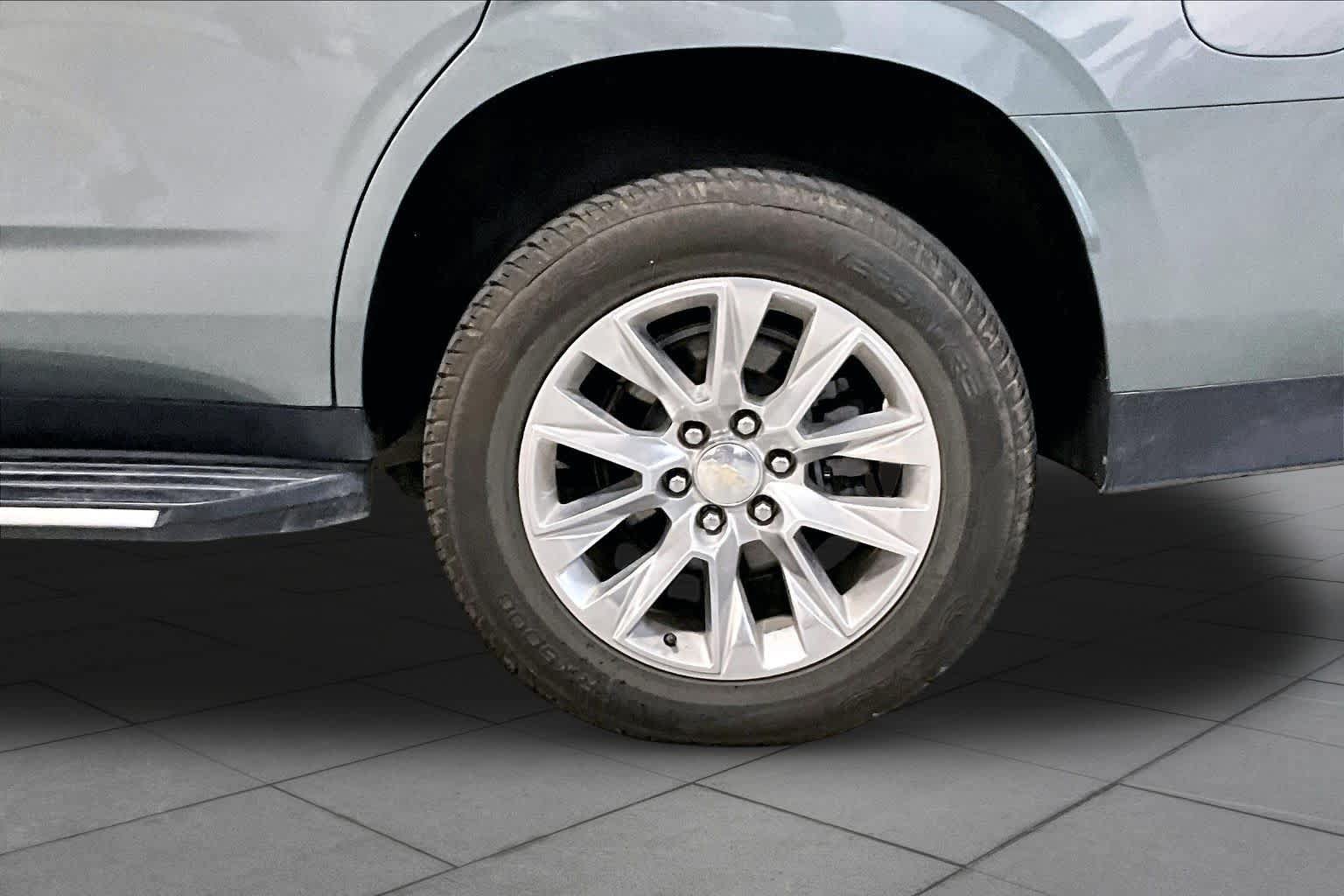 Used 2024 Chevrolet Tahoe Premier RWD image 11