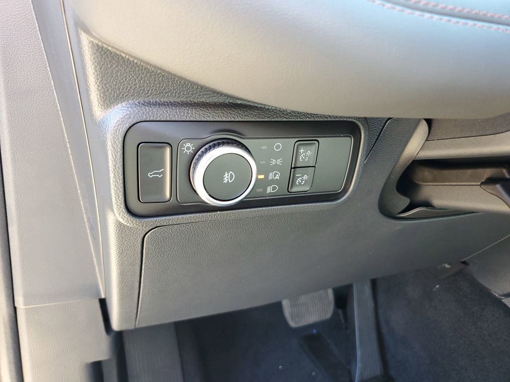 New 2025 Ford Explorer Active image 19
