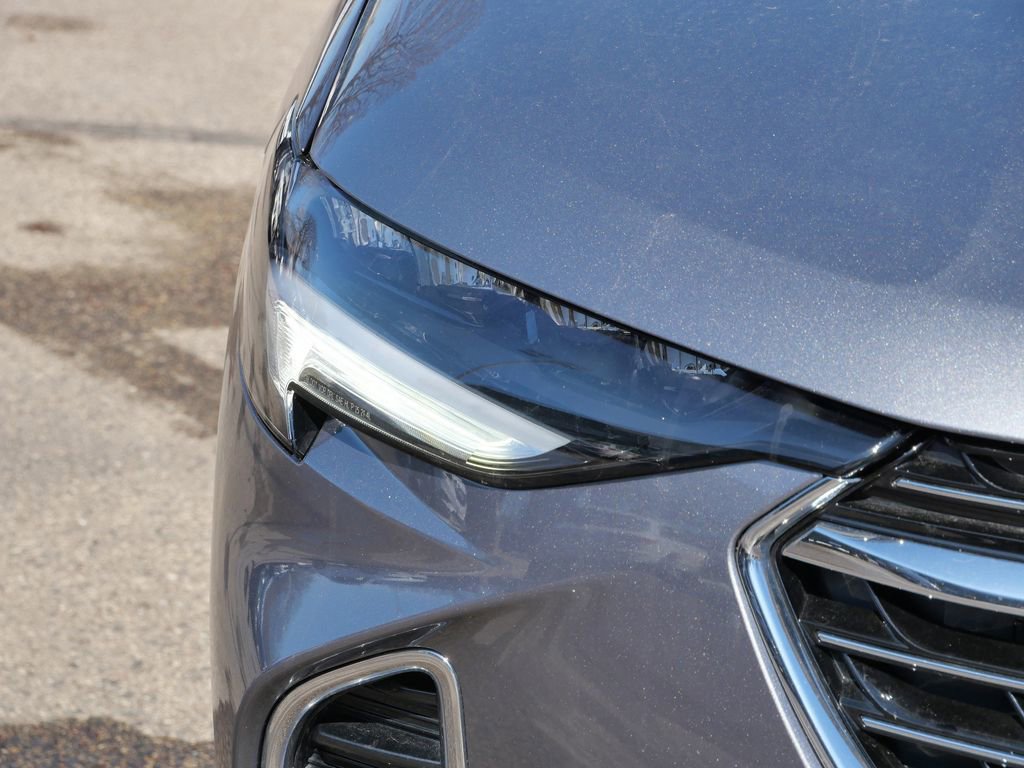 Used 2022 Buick Envision Essence w/ Technology Package I image 3