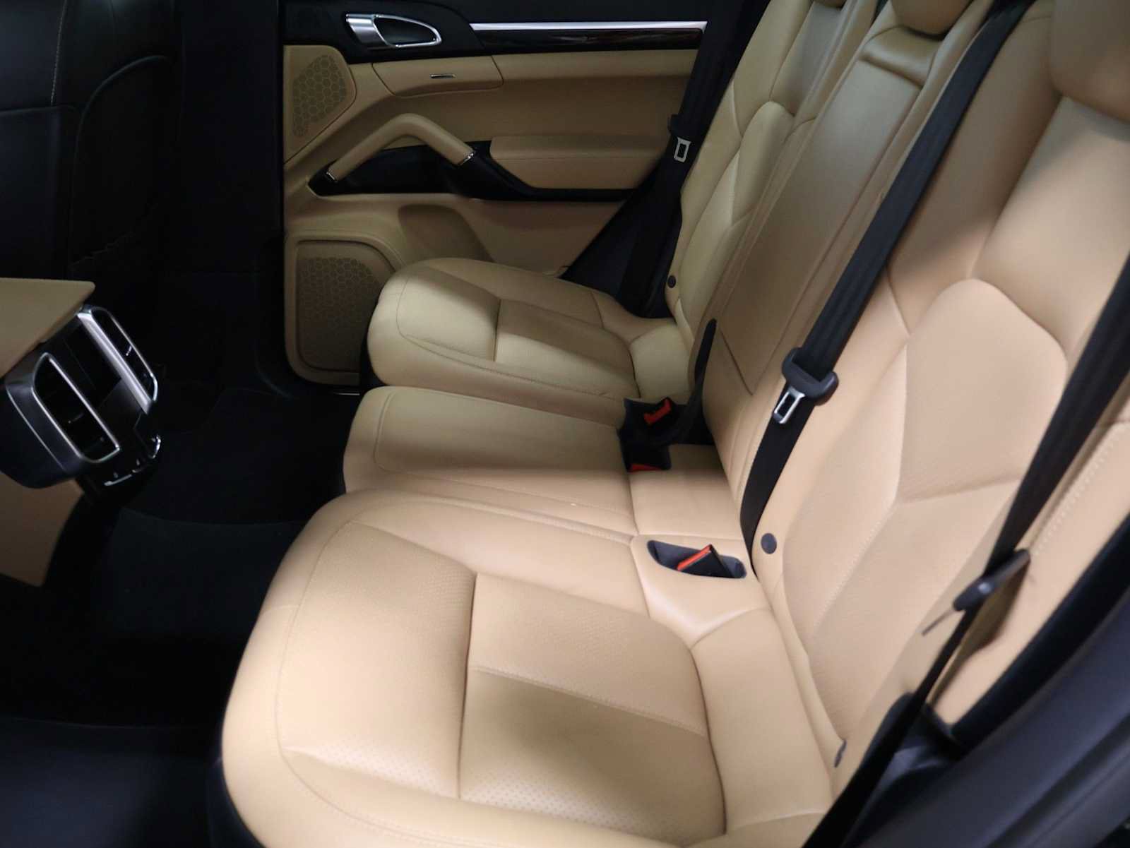 Used 2018 Porsche Cayenne S AWD/4WD image 35