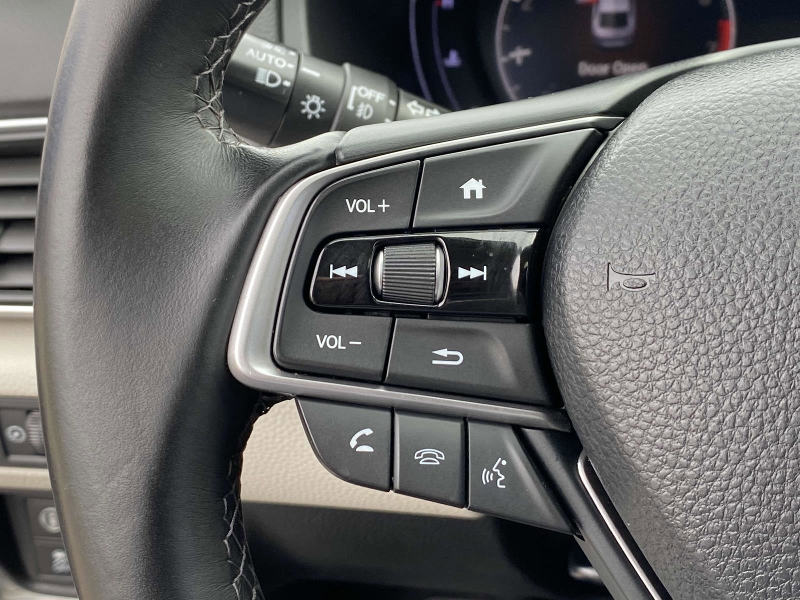 Used 2018 Honda Accord EX-L image 21