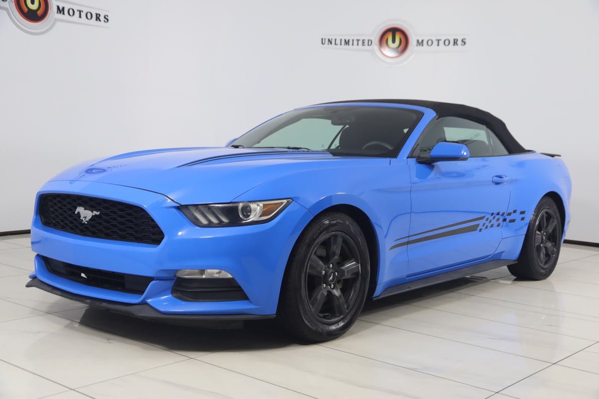 Used 2017 Ford Mustang Convertible RWD image 41