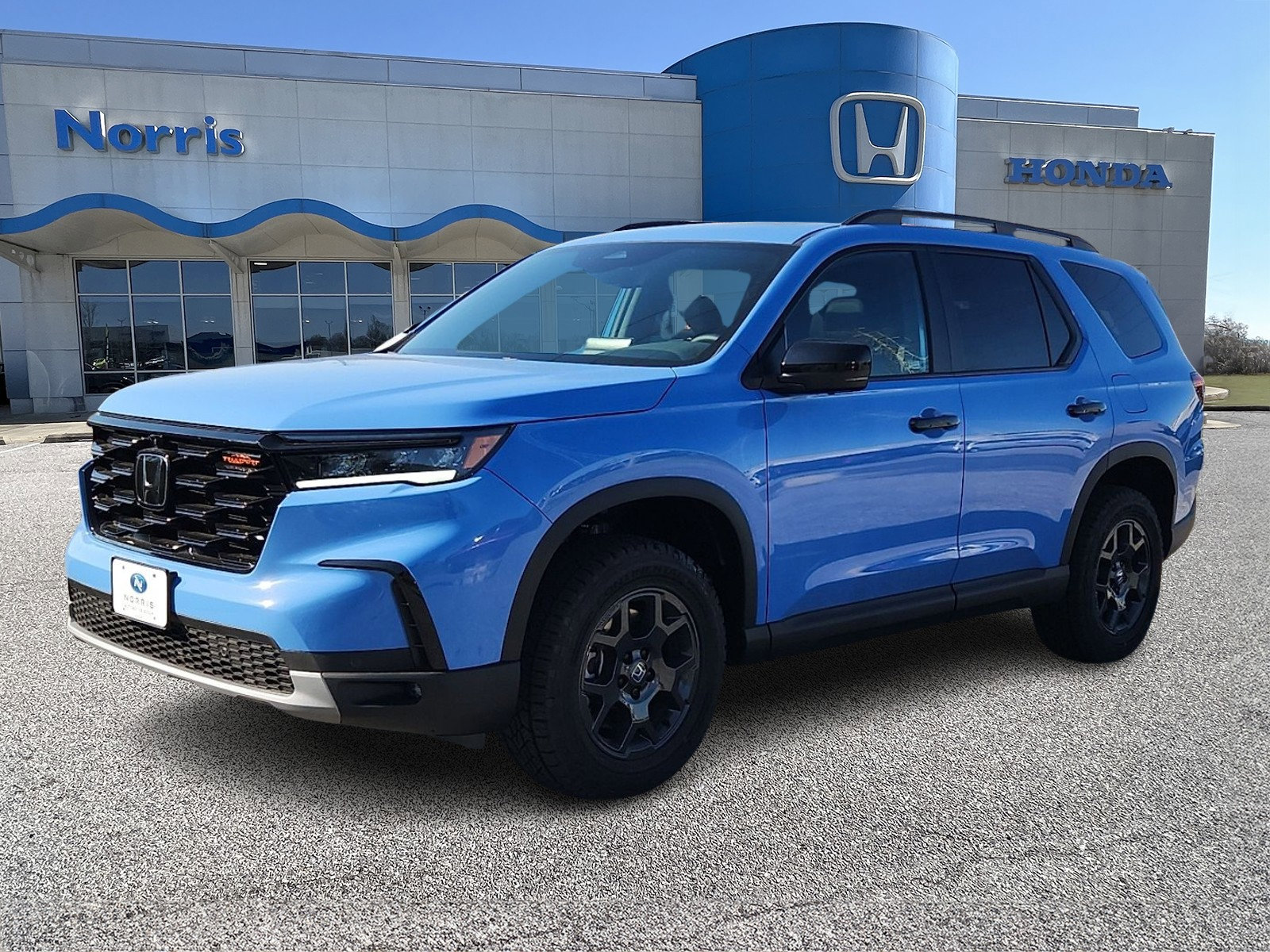New 2025 Honda Pilot TrailSport image 2