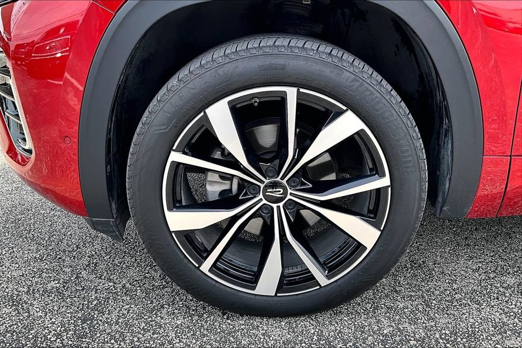 Used 2024 Volkswagen Atlas Cross Sport SEL Premium R-Line AWD/4WD image 11