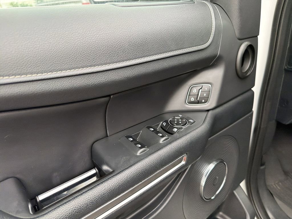 Used 2024 Ford Expedition XLT AWD/4WD image 25